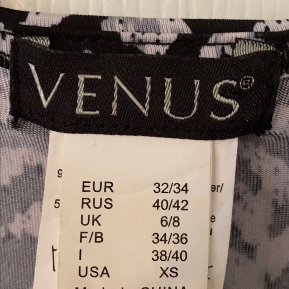 VENUS Romper - Picture 3 of 4